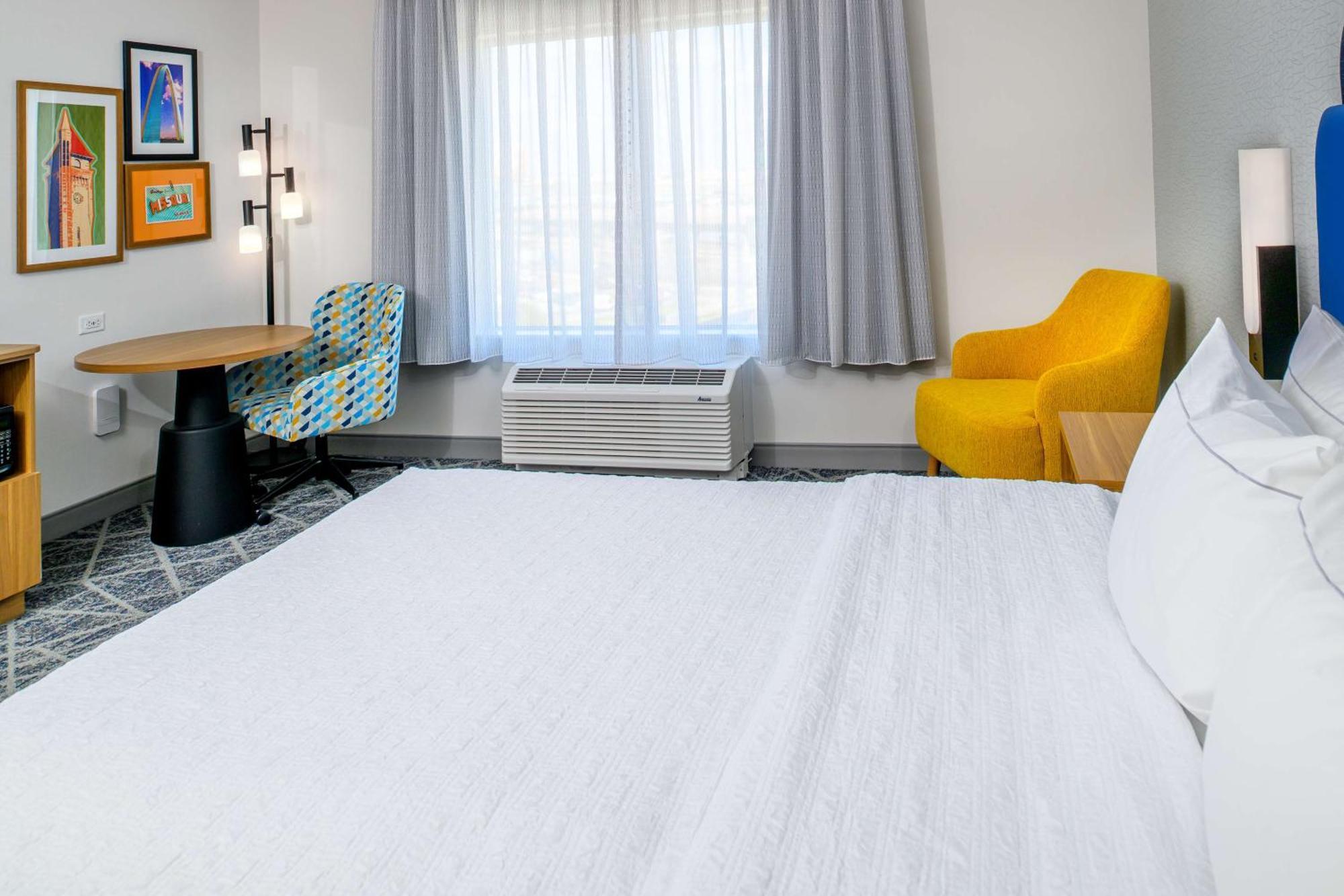 Hampton Inn By Hilton St Louis Airport Woodson Terrace Eksteriør bilde